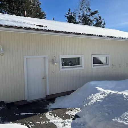 Pieni Yksioe Venesjarvi